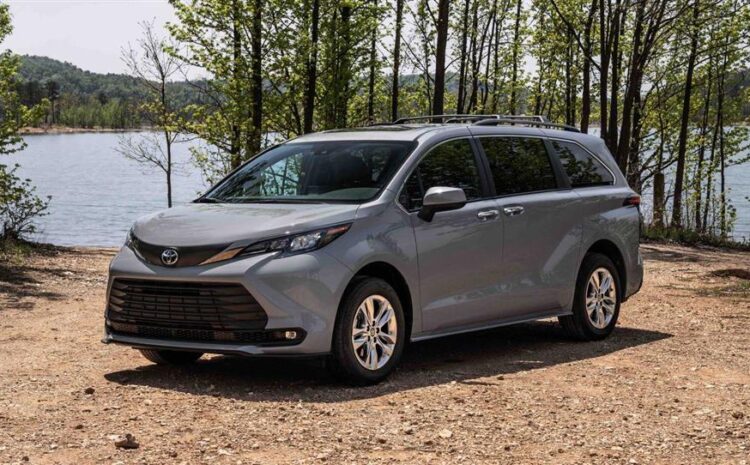  معرفی تویوتا سی‌ینا نسخه وودلند