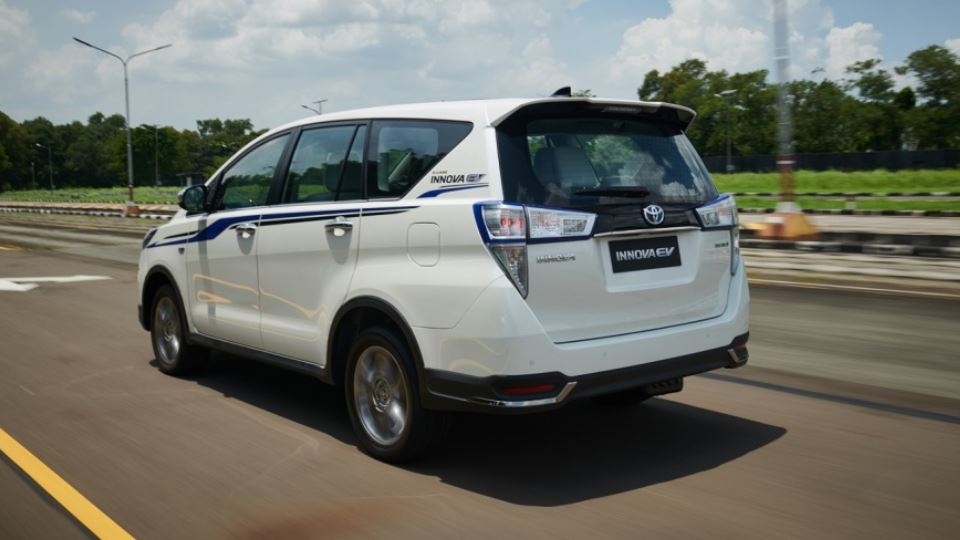 معرفی تویوتا اینووا EV 1 FotoJet57637847513997366586