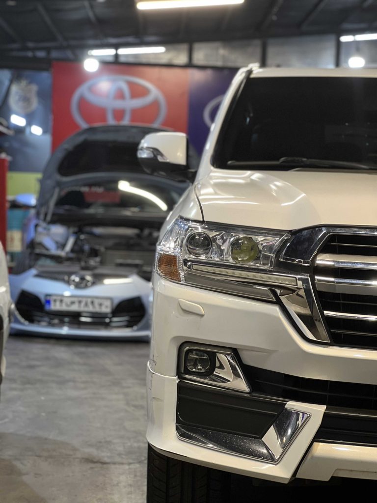 گالری امداد تویوتا تهران